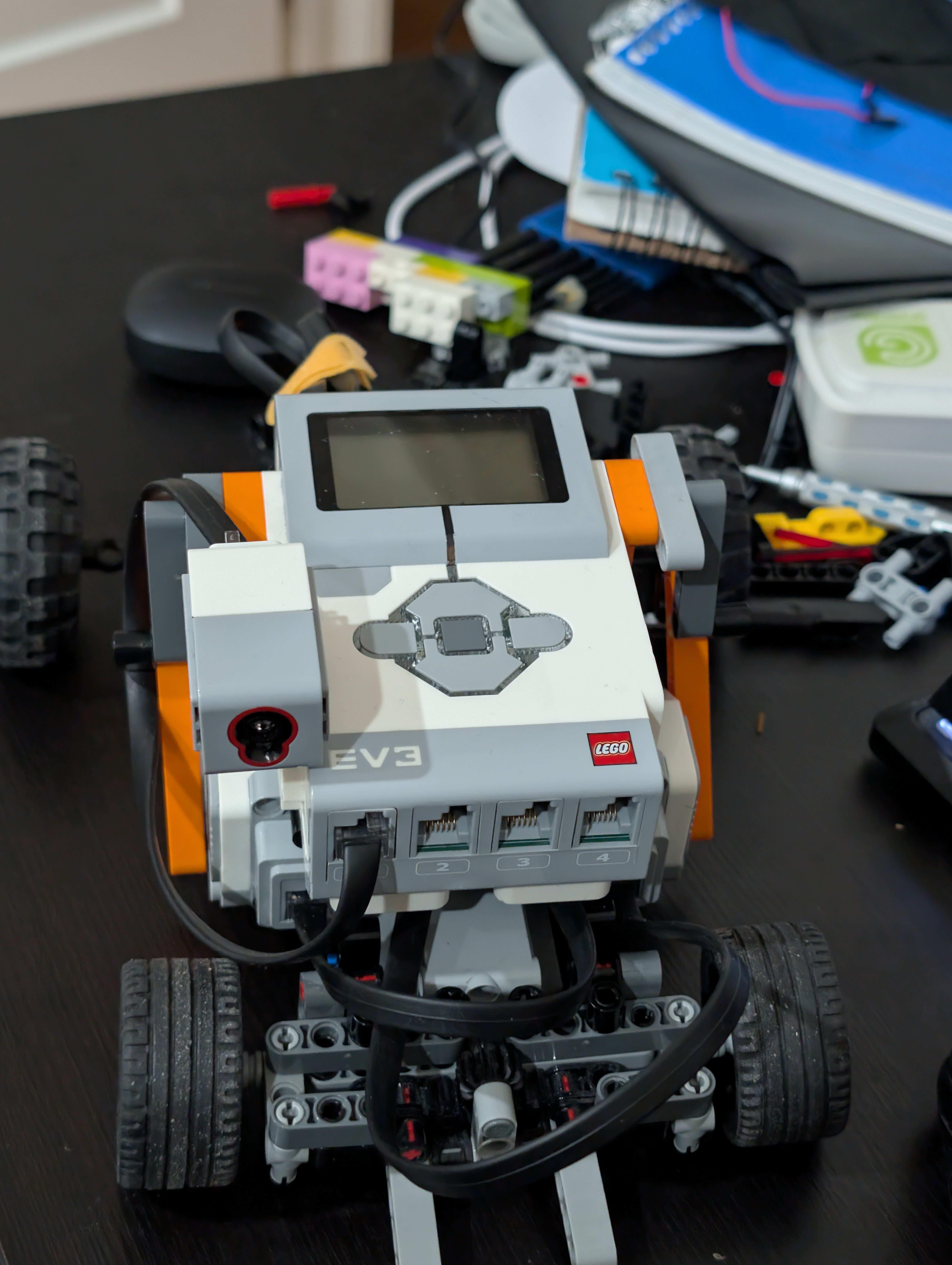 EV3 RC Car V2 - Gallery Image 3